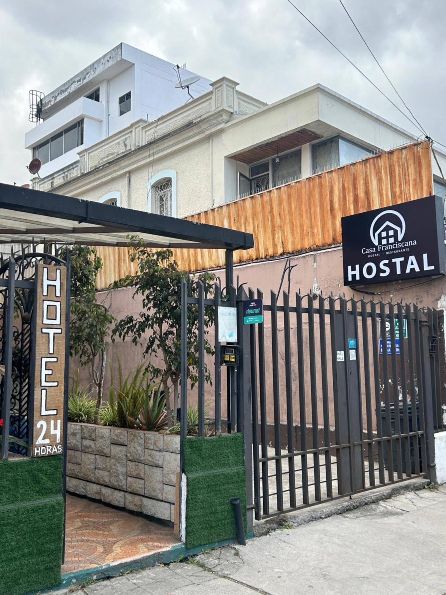 Hostal Casa Franciscana キト エクステリア 写真