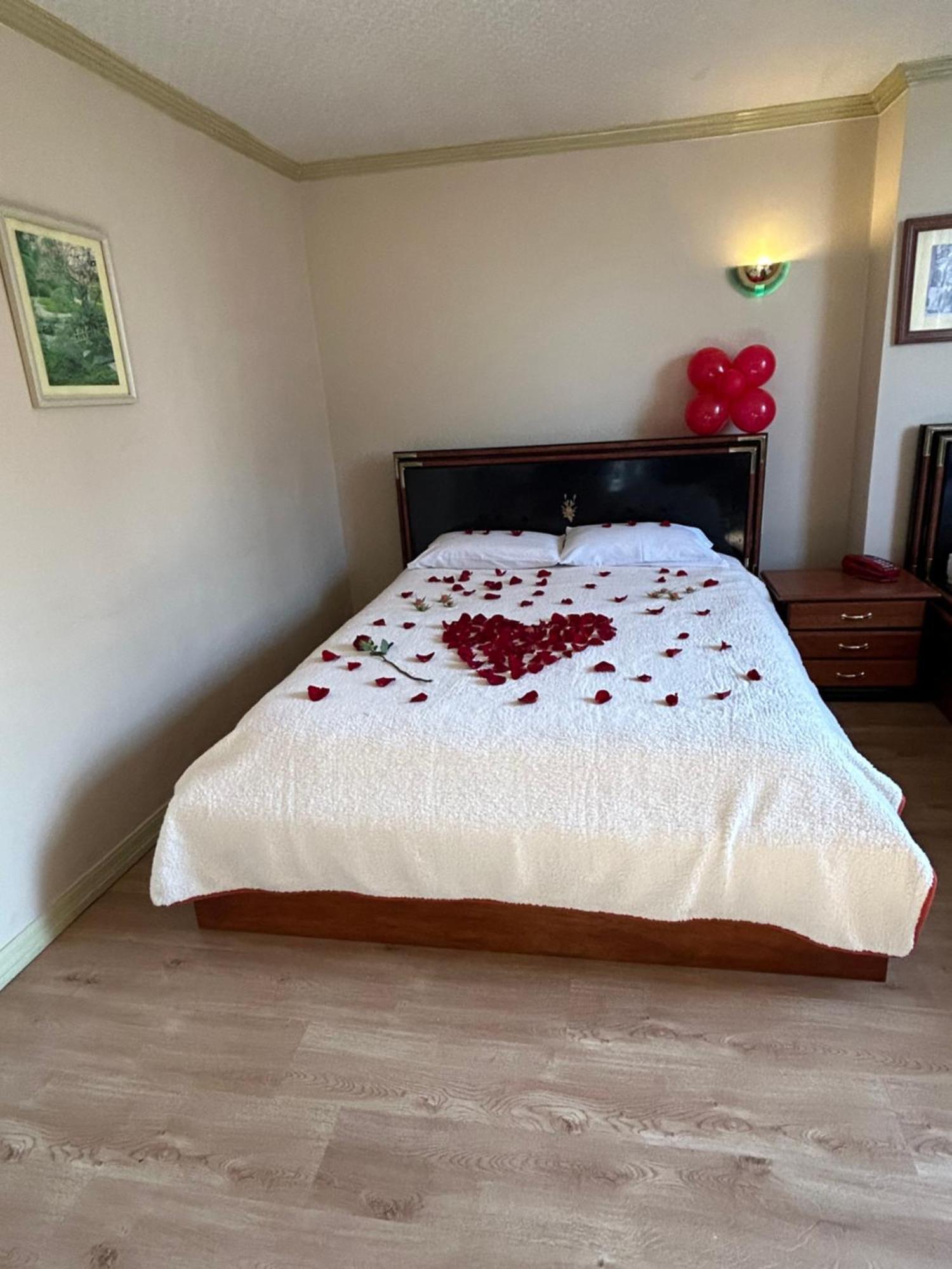 Hostal Casa Franciscana キト エクステリア 写真